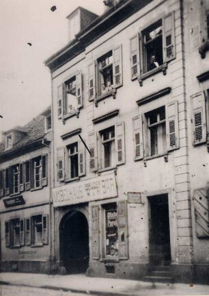 Altstadt, Dörfle. Adlerstraße 17, Möbelhaus Bär