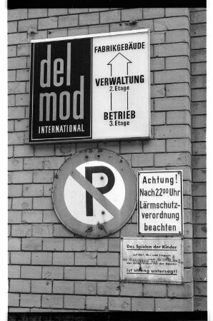 Kleinbildnegativ: delmod International, 1985