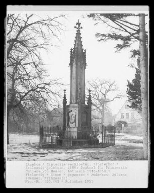 Denkmal für Prinzessin Juliane von Hessen, Äbtissin 1810-1860