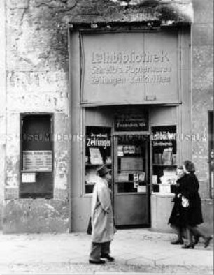 Leihbibliothek im Nachkriegs-Berlin