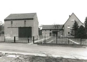 Seifersdorf bei Radeberg, Lomnitzer Straße 14. Bauernhof (um 1900)