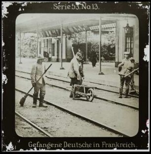Erster Weltkrieg. Glasdia aus der Lichtbildreihe 53, No. 13 der Firma "Projection für Alle" (Unger und Hoffmann AG, Dresden)