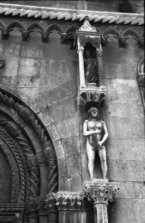 Sibenik: Dom, Eva am Portal