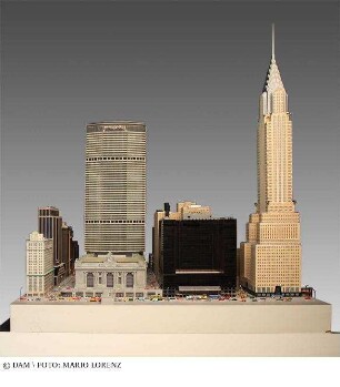 Manhattan, Ausschnitt - Dauerausstellung: Von der Urhütte zum Wolkenkratzer