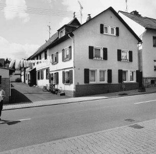 Schlangenbad, Hauptstraße 9