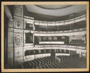 Carltheater, Wien: Ansicht Zuschauerraum, Proszenium und Ränge