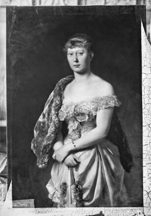 Sophie Marie Luise Amalie Josephine (Tochter des Prinzen von Baden), verheiratet mit Friedrich II. Herzog von Anhalt, Kniestück im 23. Lebensjahr