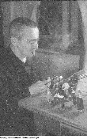 Seiffen, Spielzeugherstellung in Heimarbeit, 1945