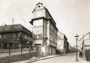 Bratislava. Ehemalige Judengasse (Zidovska Ulica). Ansicht mit Haus (jetzt Pfarrhaus) (1765) von Südwesten
