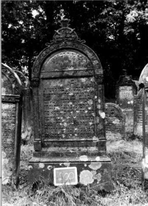 Grabstein 200 [Nir S. 128 Nr. 13.09]