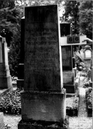 Grabstein 66