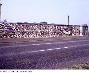 Ohne Titel : Ohne Titel. Bild 39 der East Side Gallery