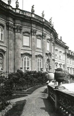 Ludwigsburg, Schloss Ludwigsburg : Ludwigsburg. Neues Corps de logis des Schlosse. Mittelrisalit der Gartenseite