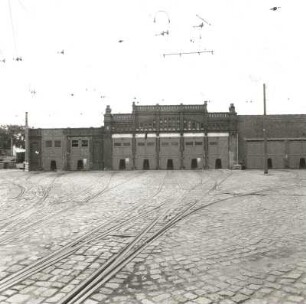 Cottbus. Straßenbahndepot, Berliner Straße 58/60, um 1905. Wagenhalle. Straßenfront