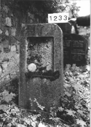 Grabstein 1233