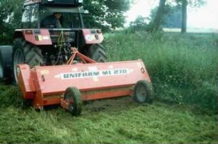 Fotografie: Pflegegerät, Mulchgerät, Schlegelmulcher