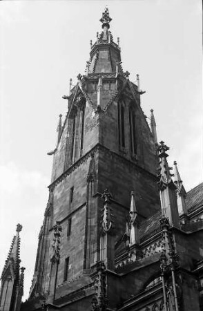 Reutlingen: Turm der Marienkirche von unten