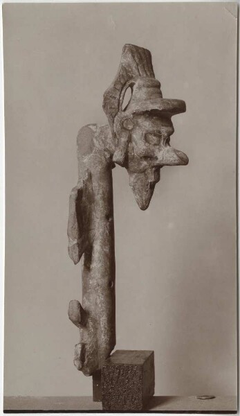 Clay figure (fragment)