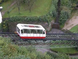 Salzburg - Standseilbahn : Standseilbahn zur Festung. Aufgenommen in der Altstadt von Salzburg, 2004