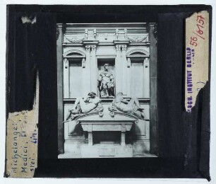 Florenz, S. Lorenzo, Neue Sakristei/Cappella Medici,Michelangelo, Gräber der Medici-Herzöge in der Neuen Sakristei,Michelangelo, Grabmal Giuliano de Medicis in der Neuen Sakristei