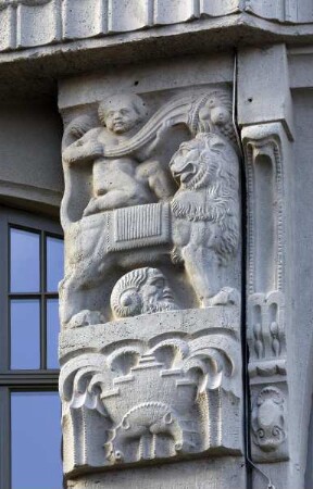 Messehaus Speck's Hof — Kapitell Relief