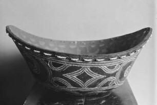 Schale mit Ornamentik