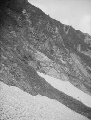 Shirouma-dake : Shirouma-dake-Trog. Ansicht mit Schliffen