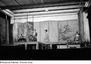 Szenenbilder aus der Oper "Madame Butterfly" von Giacomo Puccini in der Deutschen Staatsoper Berlin