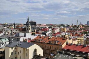 Stadtübersicht von Prag : Vom Turm des Neustädter Rathauses am Karlsplatz bietet sich ein guter Rundblick über die Altstadt von Prag. Aufgenommen 2008