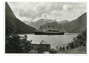 M.S. "Monte Olivia" im Hardangerfjord