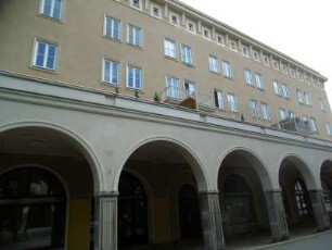 Eisenhüttenstadt: Wohnbauten Erich-Weinert-Allee/Friedrich-Engels-Straße (WK II)