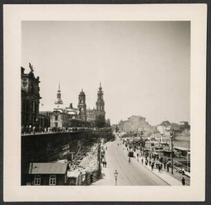 Dresden, Terrassenufer : Dresden. Terrassenufer mit Blick zur Katholischen Hofkirche