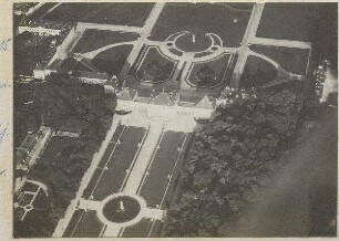 München, Schloss Nymphenburg von Westen (700 m)