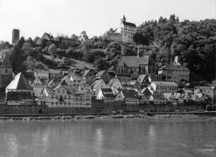 Hirschhorn (Neckar). Stadtteilansicht. Ansicht mit dem Karmeliterkloster und der Burg