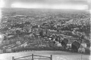 Cossebaude (Dresden-Cossebaude). Stadtteilansicht. Blick vom Osterberg nach Osten