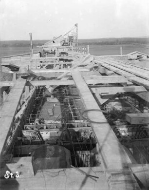 Brücke über MLK im Bau