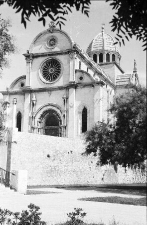 Sibenik: Dom, Westfront, von unten