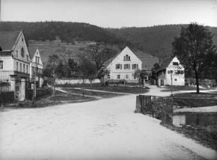 Dresden-Niederpoyritz. Wohnhäuser, Straßenansicht