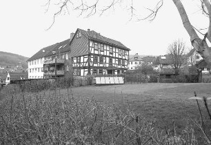 Wohnhaus; Helsa, Raiffeisenstraße 7