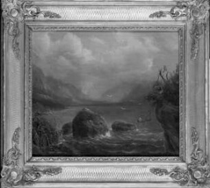 Gebirgssee bei aufziehendem Gewitter