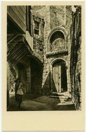 Rodi [Rhodos]. Il portale di una chiesetta cavalleresca.