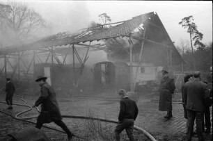 Brand in einem offenen Geräteschuppen auf dem Rosenhof.