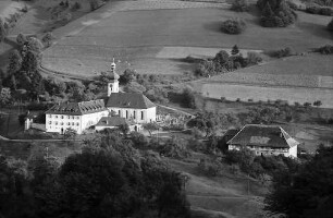 Kloster St. Ulrich bei Bollschweil von der Höhe