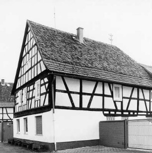 Fachwerkwohnhaus; Babenhausen, Hauptstraße 9