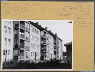 Straßenansicht. Berlin, Weißensee (später Lichtenberg), OT Alt-Hohenschönhausen, Berkenbrücker Steig 4-7