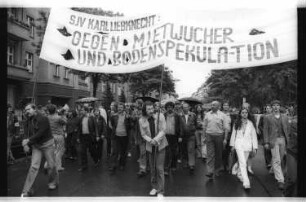 Kleinbildnegative: Demonstration für Mieter_innenrechte, 1981