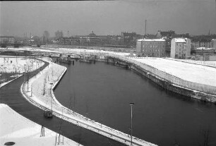 Berlin; Wedding: Vom Reichstagsgebäude; Spree Richtung Norden
