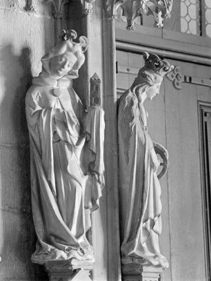 Gewändefigur der Memorienseite: Heiliger Georg