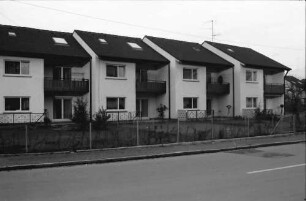 Freiburg; St. Georgen: Reihen Eigentumshäuser; Obergasse