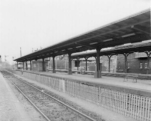 Forst Bahnhof, Bahnsteige